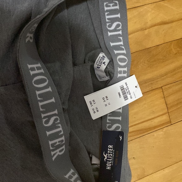 high rise comfy hollister shorts - Picture 4 of 5